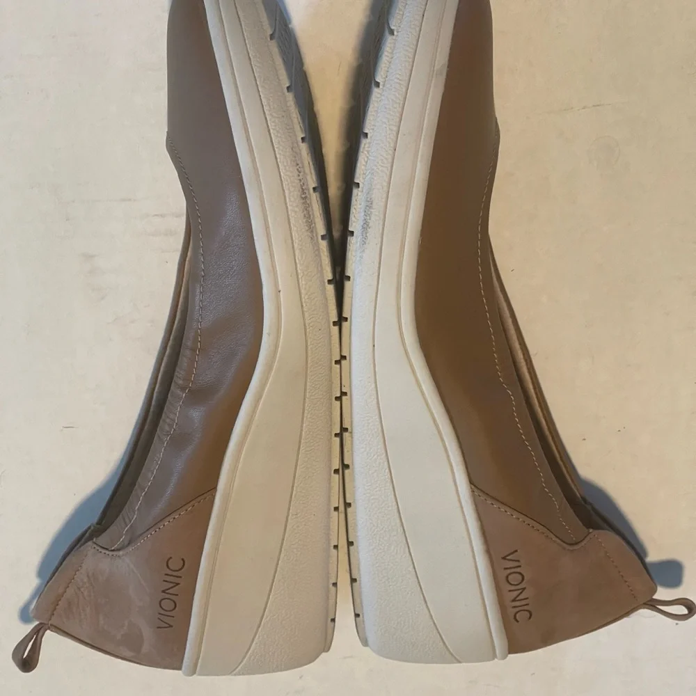Vionic shoes women’s size 7.5 tan pre-owned‎ condition - Picture 4 of 8